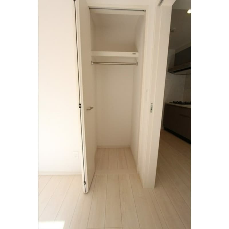 Room image 11