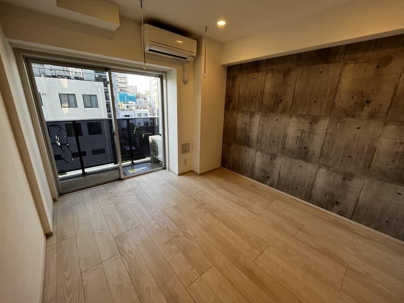 Room image 10