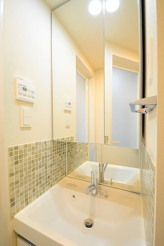 Room image 12