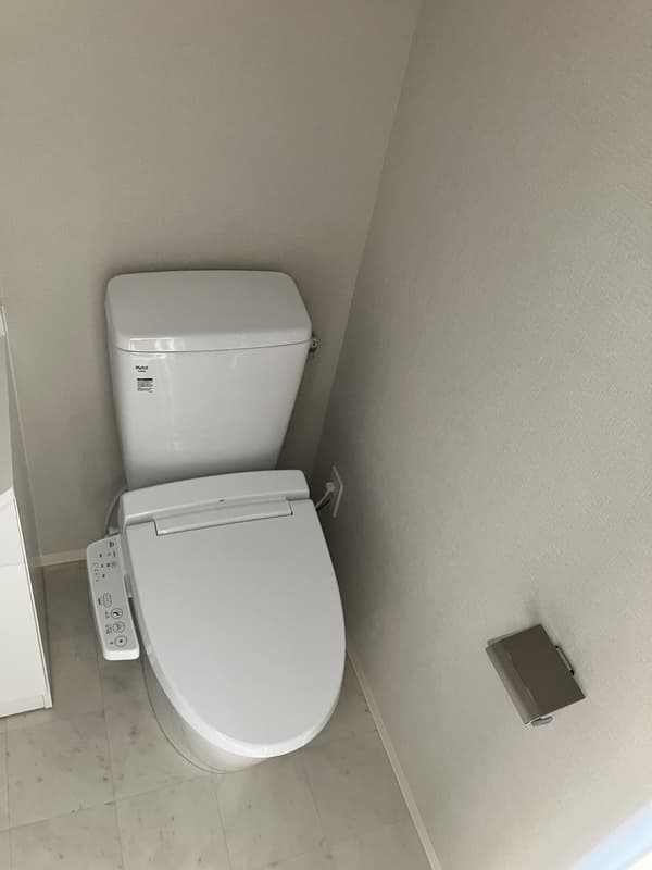 Room image 8