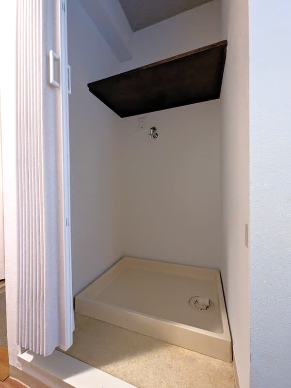 Room image 15