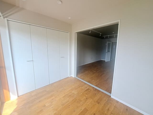 Room image 14