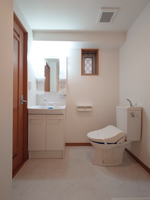 Room image 15