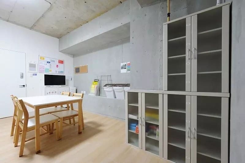 Room image 10