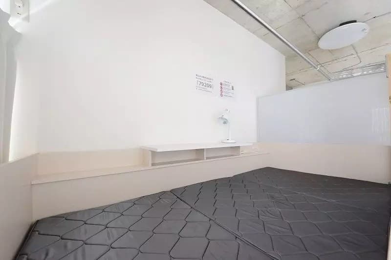 Room image 11
