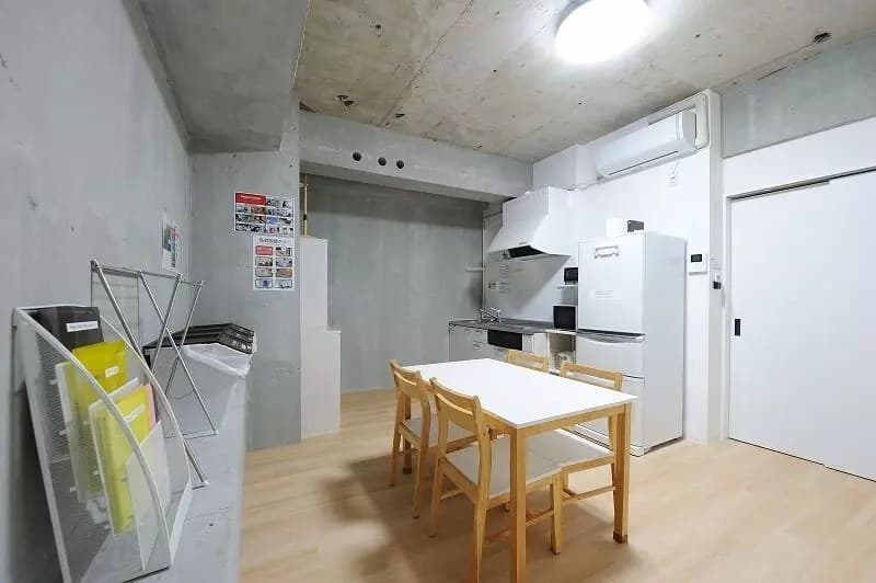 Room image 14
