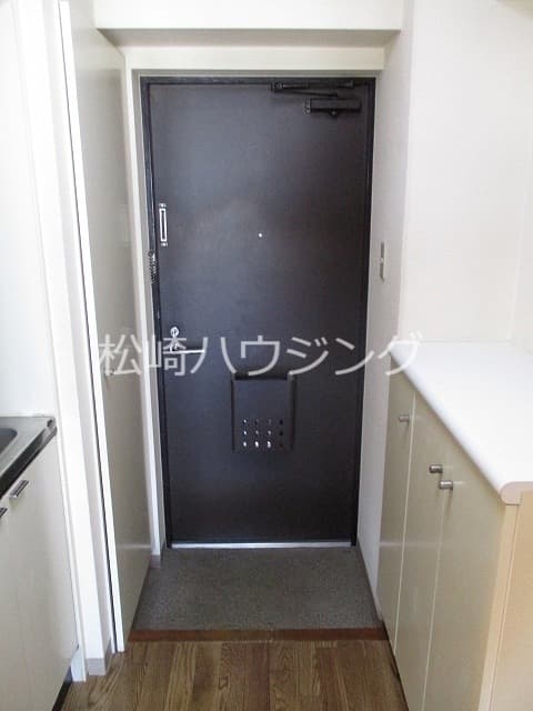 Room image 13