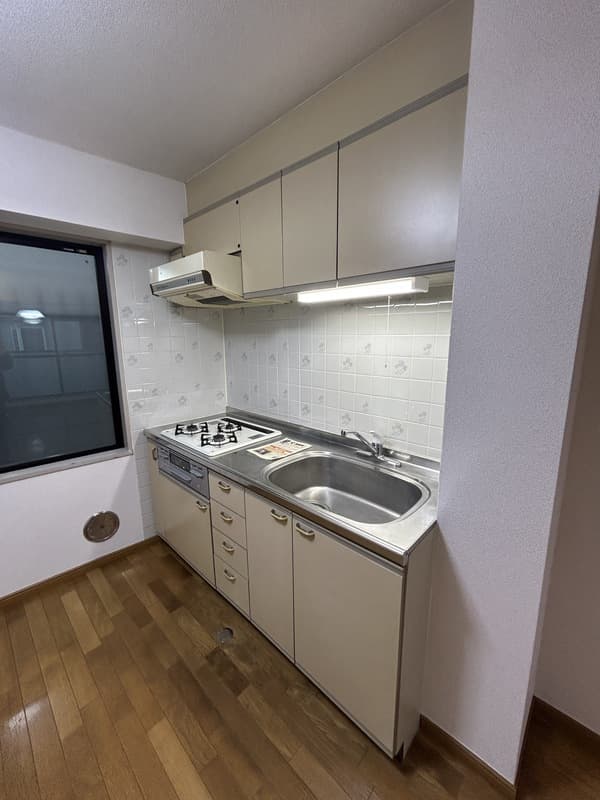 Room image 9