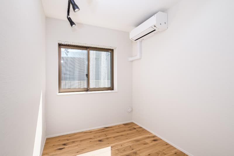 Room image 8