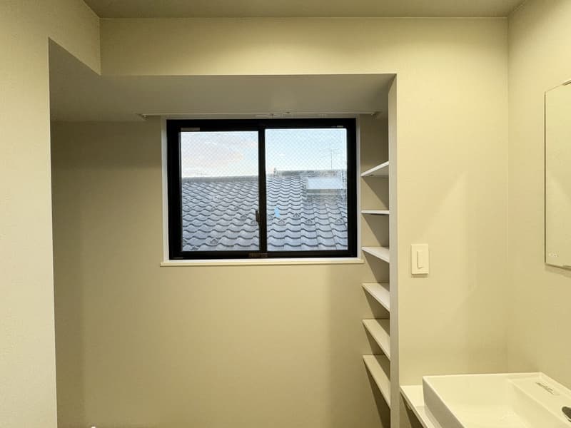 Room image 16