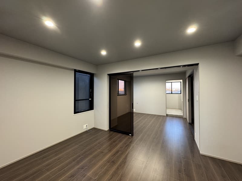 Room image 9