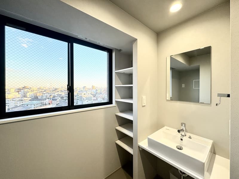 Room image 11