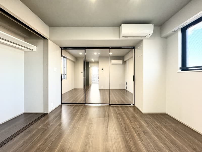 Room image 9