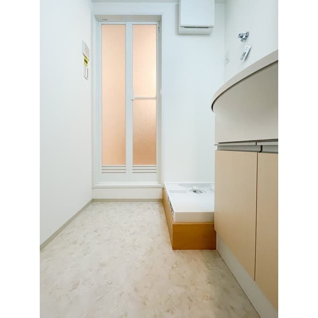 Room image 14