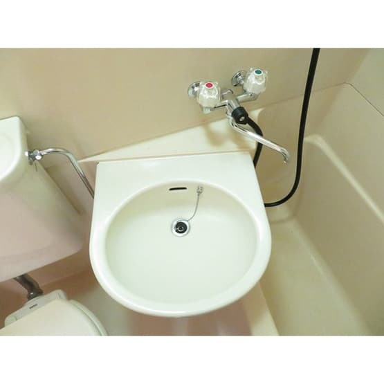 Room image 12