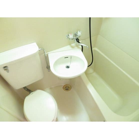 Room image 16