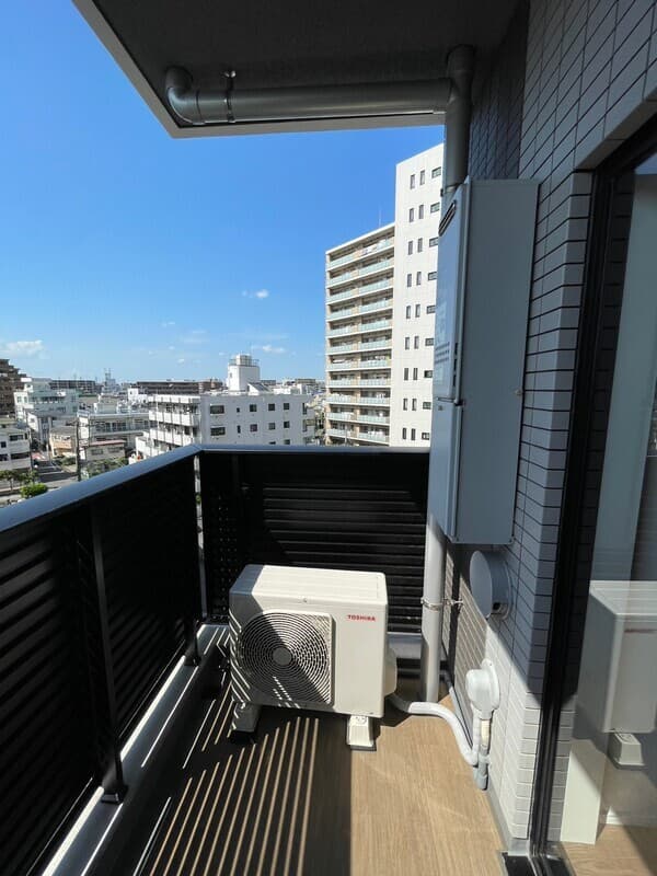 Room image 10
