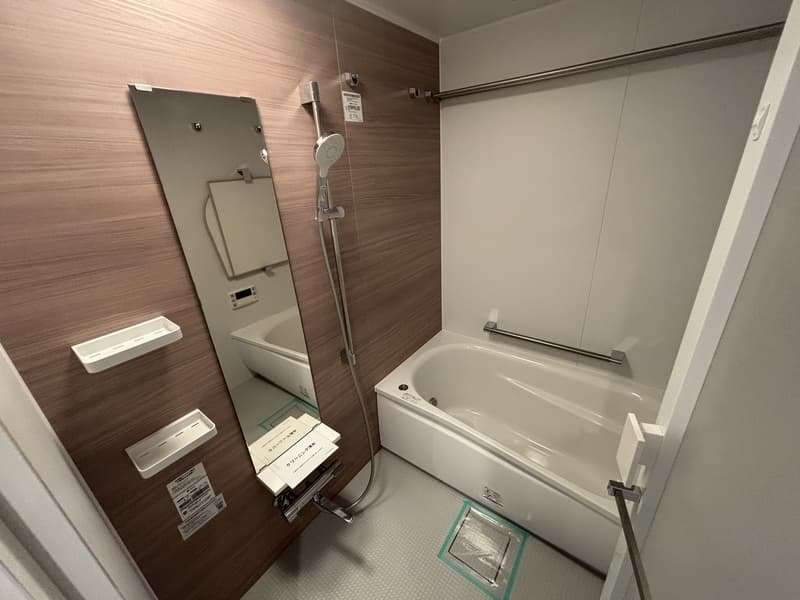Room image 12
