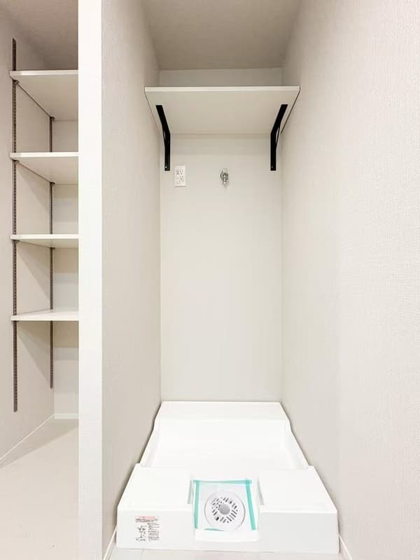 Room image 13