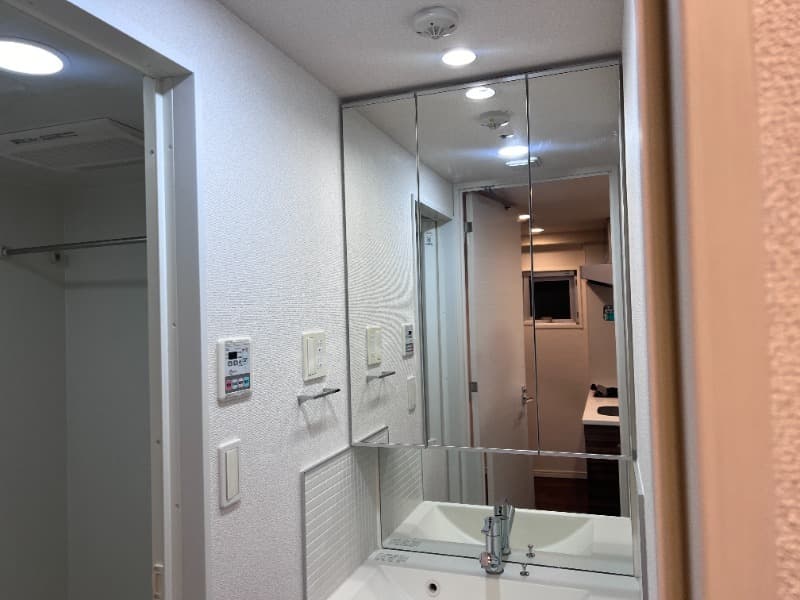 Room image 13