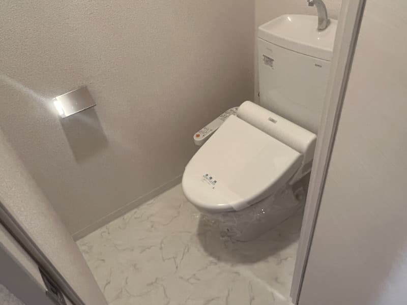 Room image 15