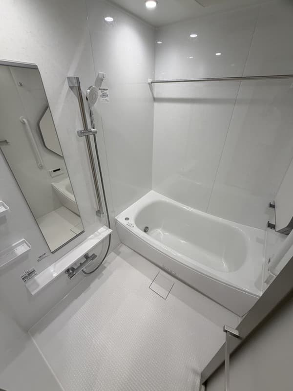 Room image 10