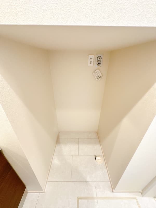 Room image 13