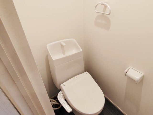 Room image 10