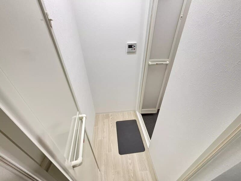Room image 15