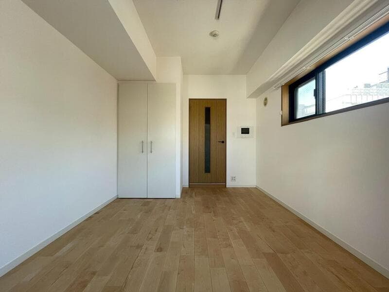 Room image 9
