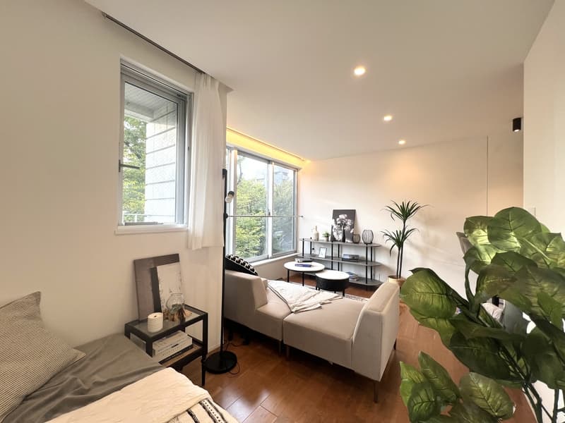 Room image 12
