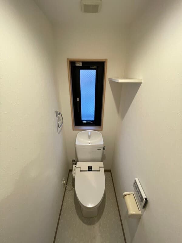 Room image 15