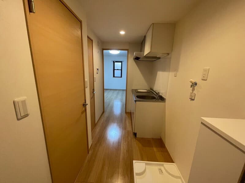 Room image 8