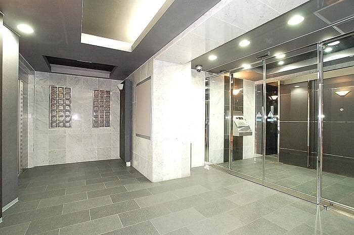 Room image 11