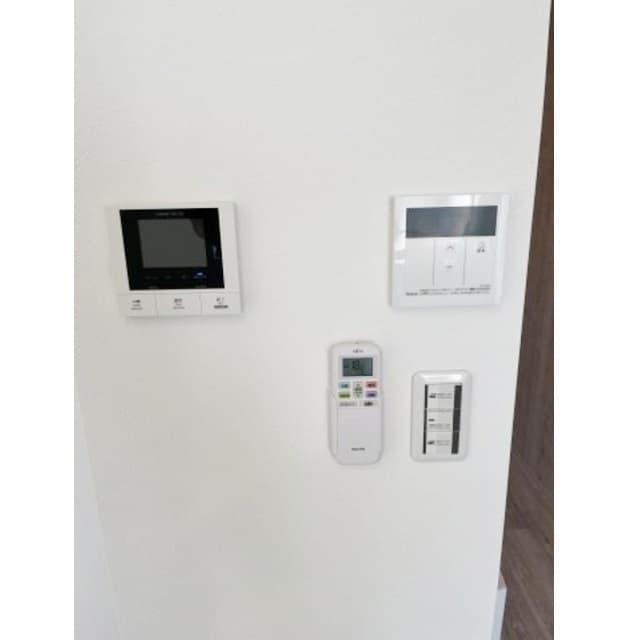 Room image 11