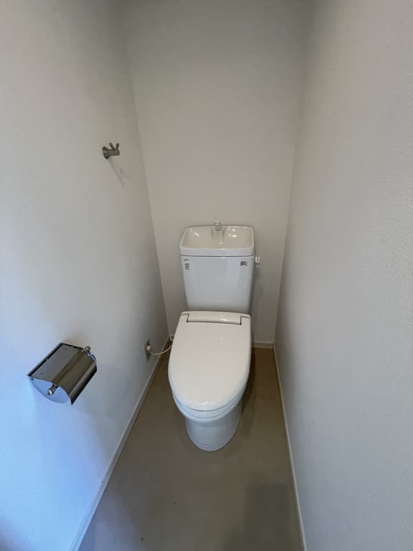 Room image 12