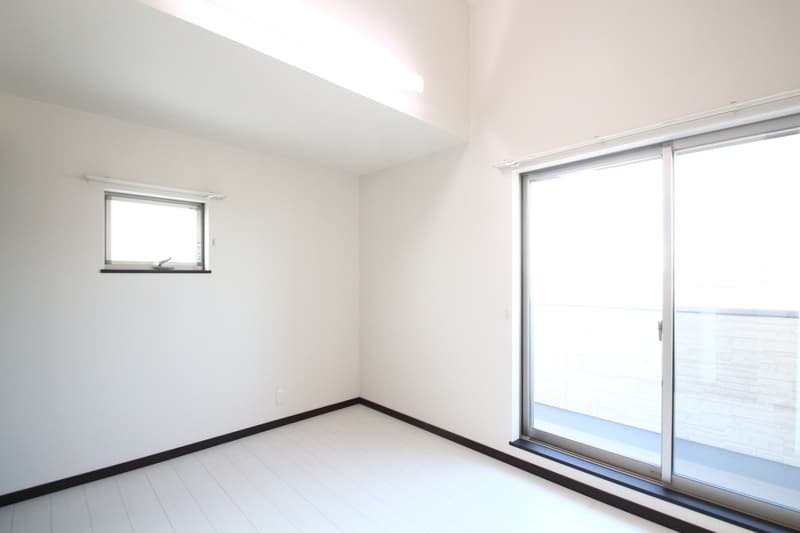Room image 16