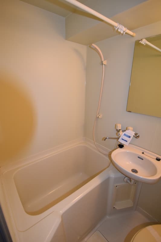 Room image 8