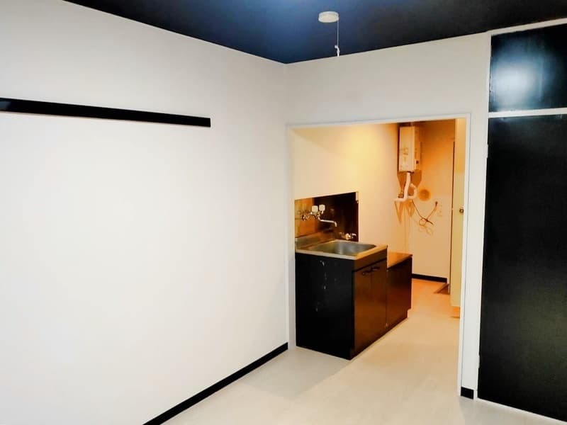 Room image 11