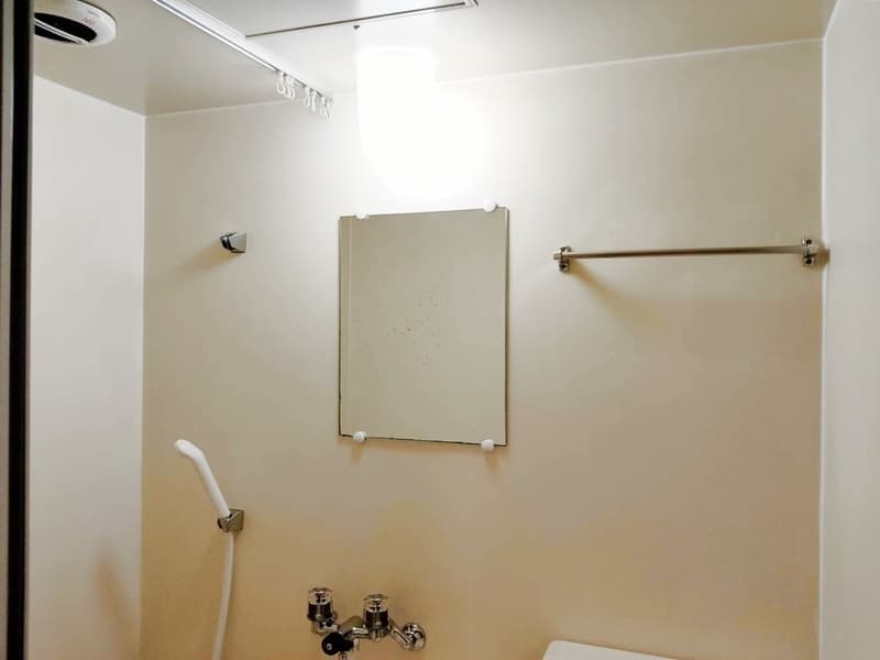 Room image 15