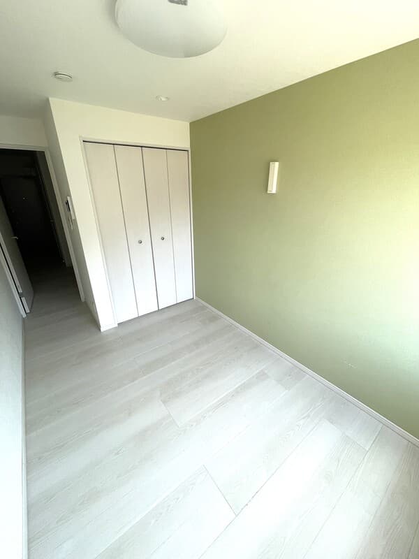 Room image 15