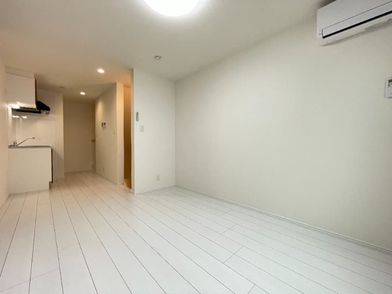 Room image 9