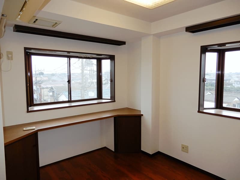 Room image 8