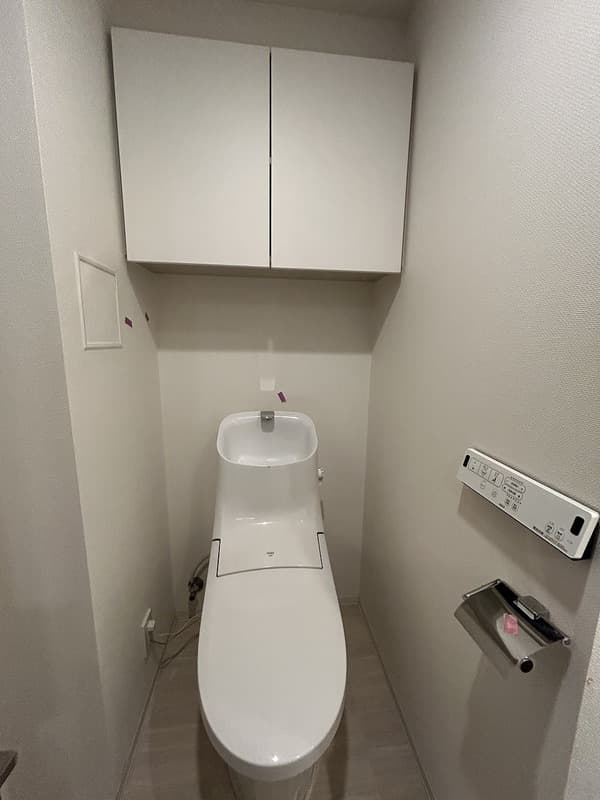 Room image 8