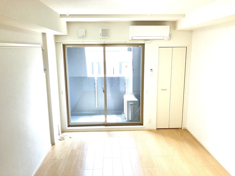 Room image 8