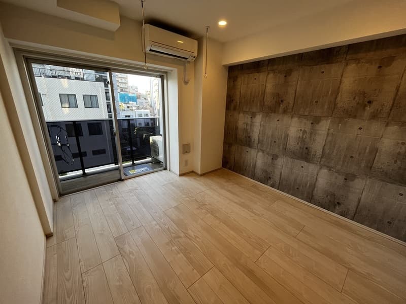 Room image 10