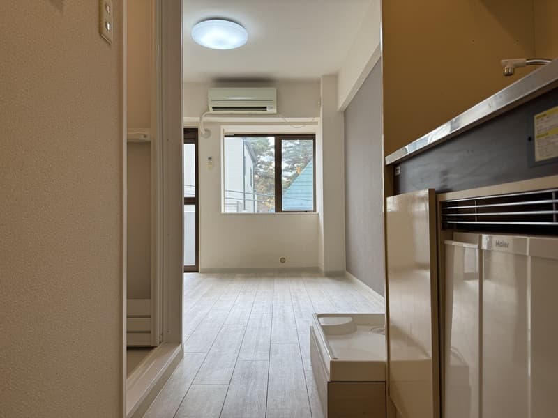 Room image 11