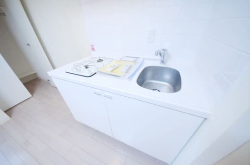 Room image 8
