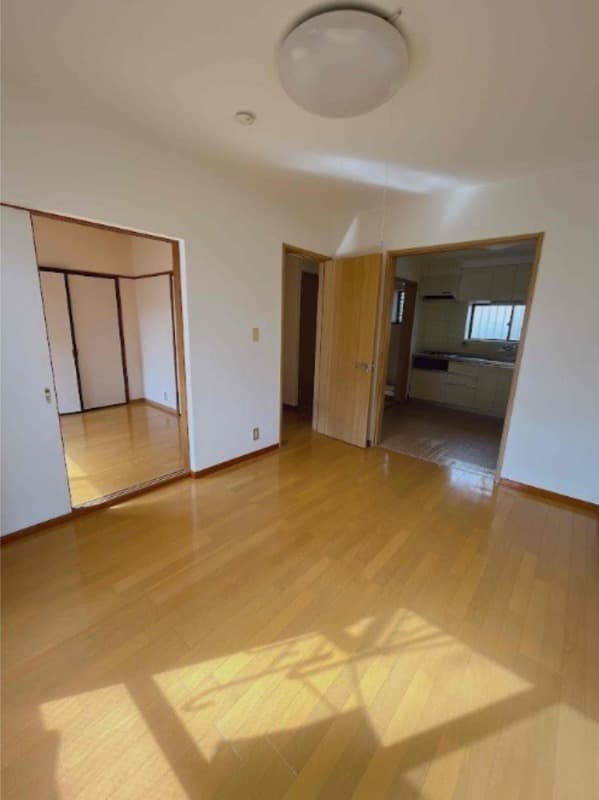 Room image 9