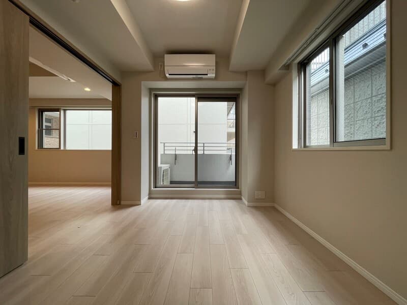 Room image 9